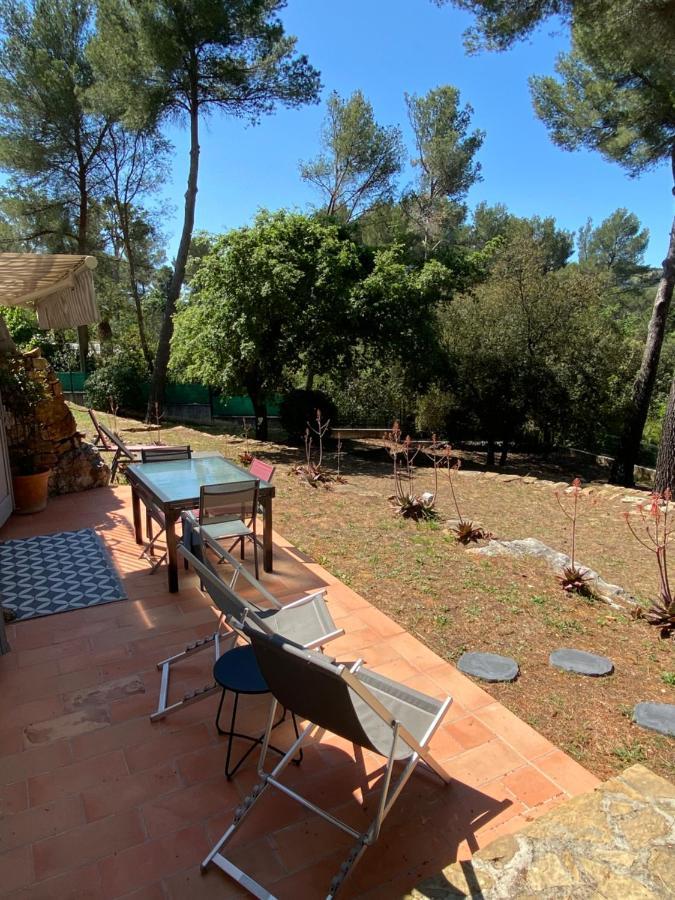 Une Pause En Provence Le Beausset Εξωτερικό φωτογραφία